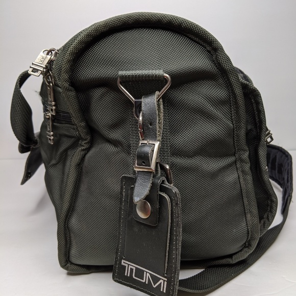 Tumi Alpha Weekender Duffel Bag Green Nylon 261M3